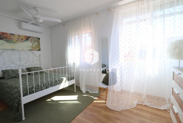 Resale - Duplex -
Orihuela Costa - Costa Blanca