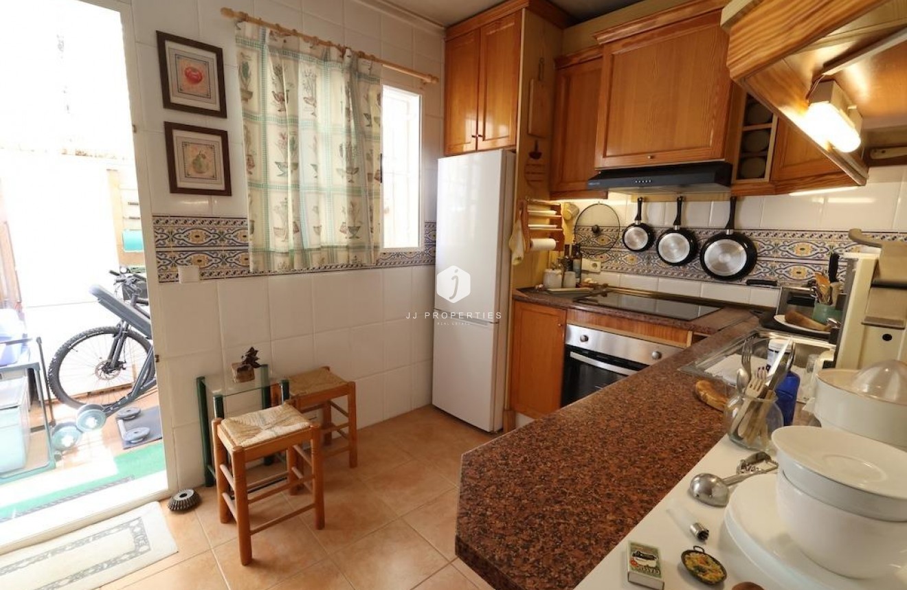 Resale - Villa -
Torrevieja - Costa Blanca