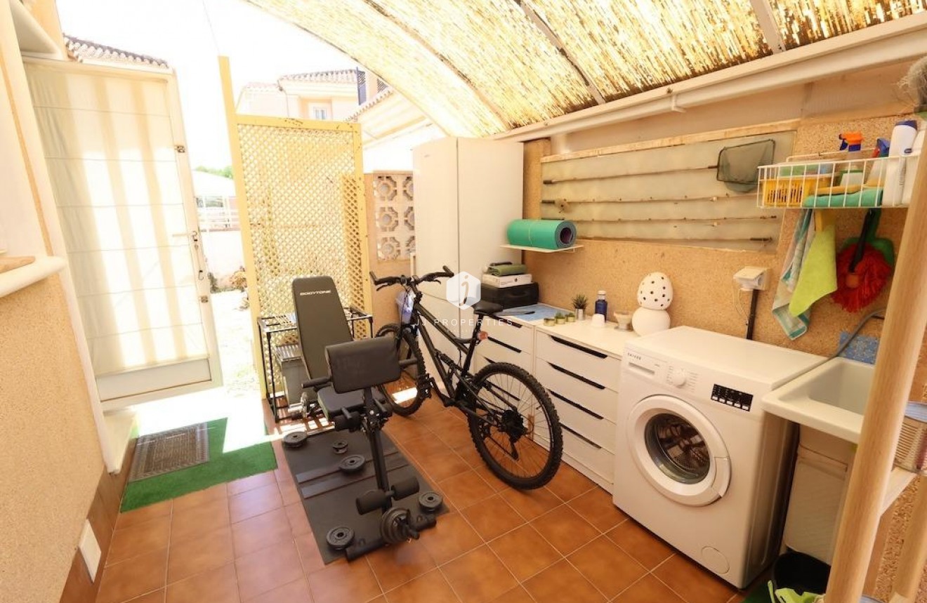Resale - Villa -
Torrevieja - Costa Blanca