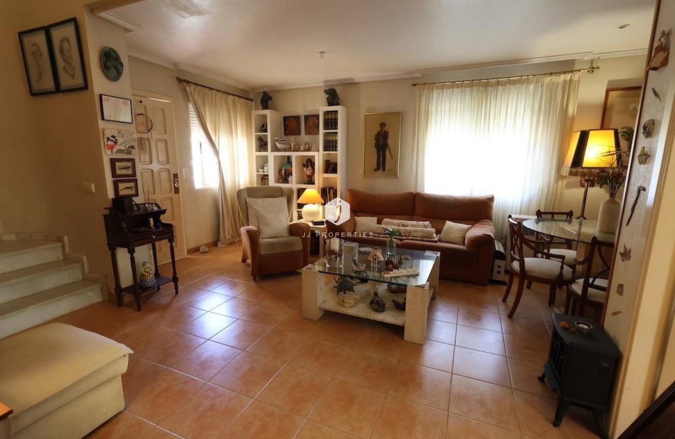 Resale - Villa -
Torrevieja - Costa Blanca