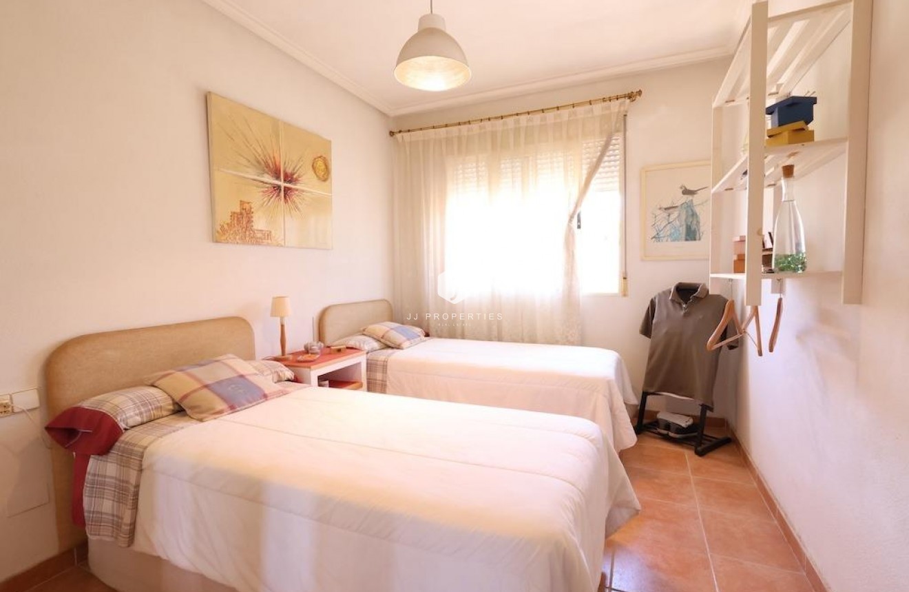 Resale - Villa -
Torrevieja - Costa Blanca
