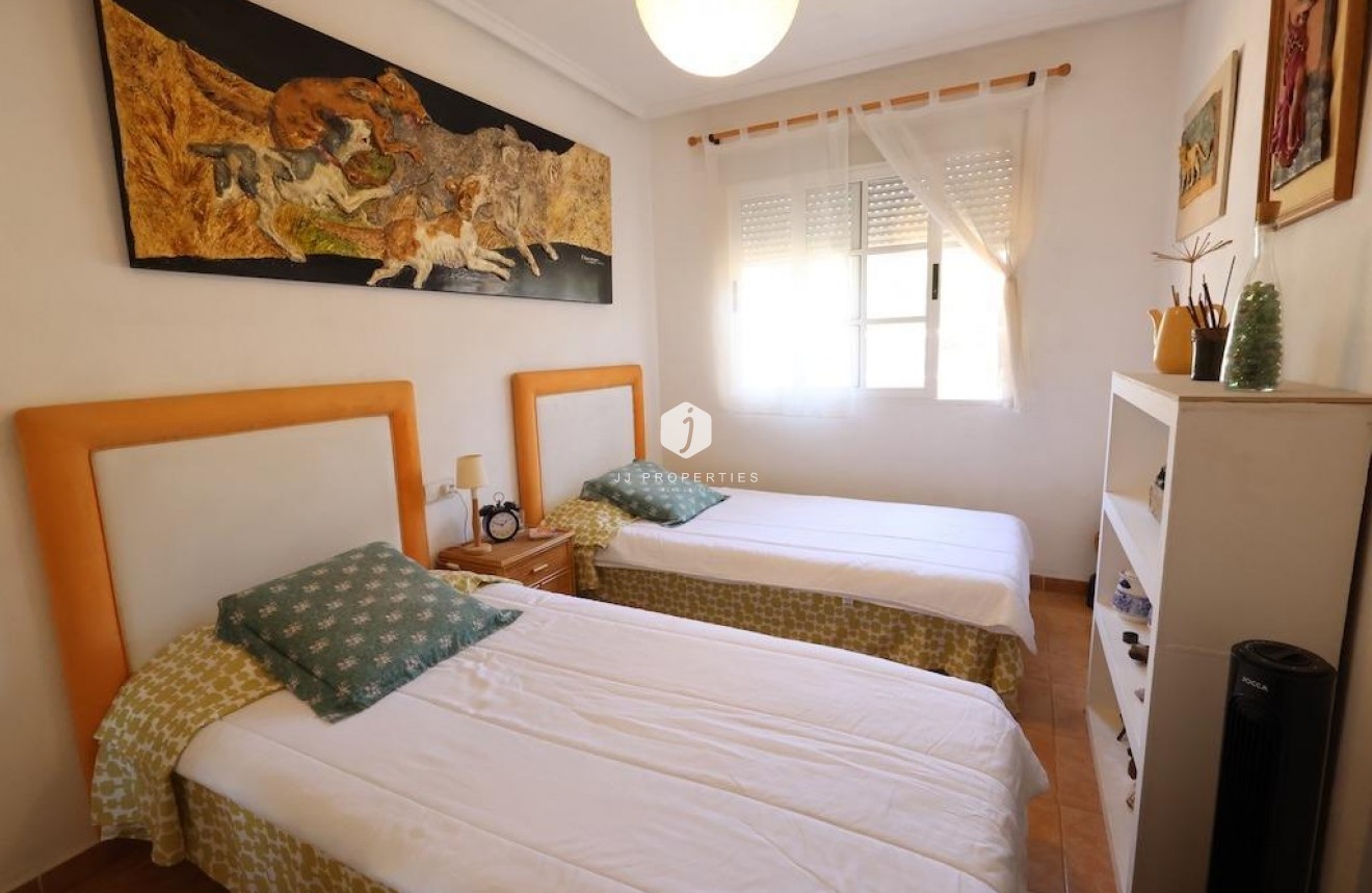 Resale - Villa -
Torrevieja - Costa Blanca