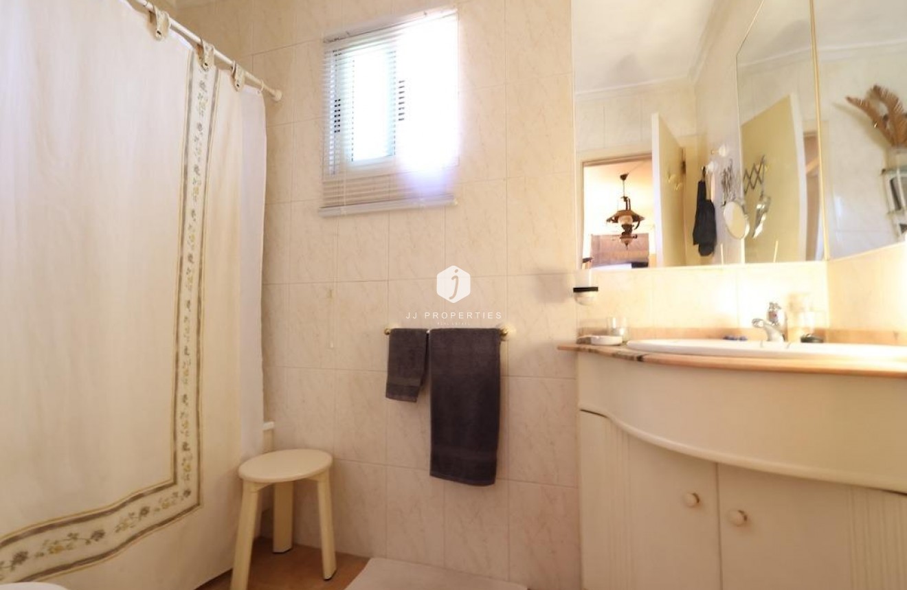 Resale - Villa -
Torrevieja - Costa Blanca