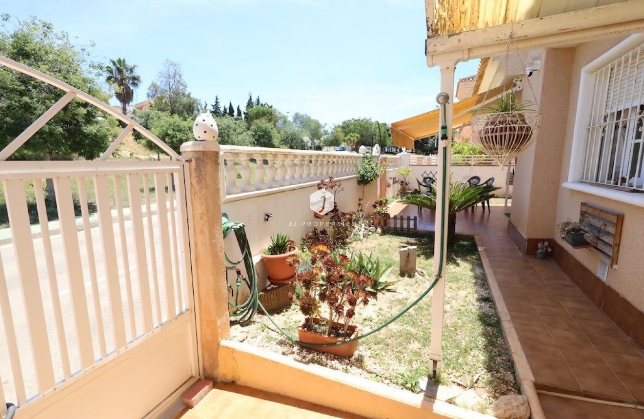 Resale - Villa -
Torrevieja - Costa Blanca
