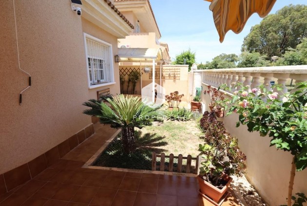 Resale - Villa -
Torrevieja - Costa Blanca