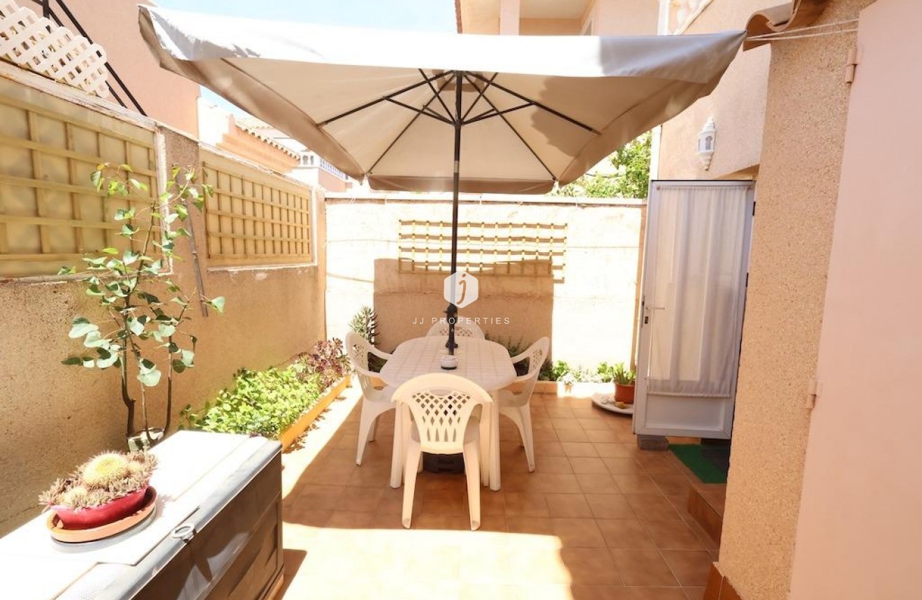 Resale - Villa -
Torrevieja - Costa Blanca