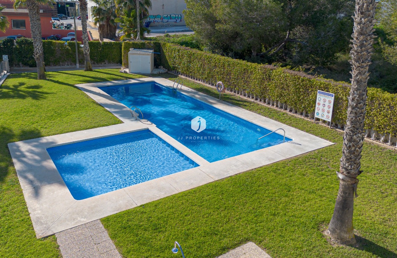 Resale - Apartment / flat -
Orihuela Costa - Costa Blanca