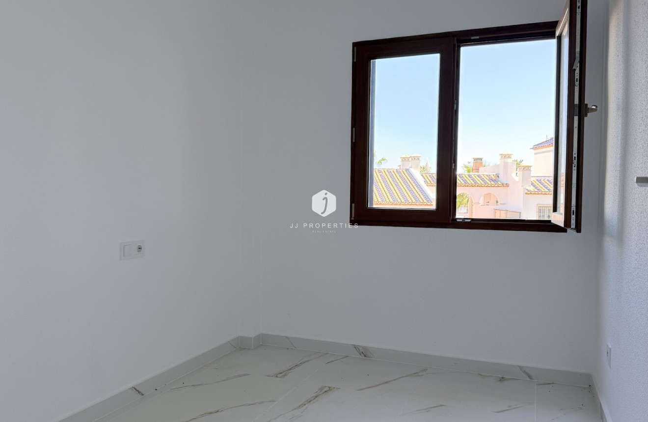 Resale - Apartment / flat -
Orihuela Costa - Costa Blanca