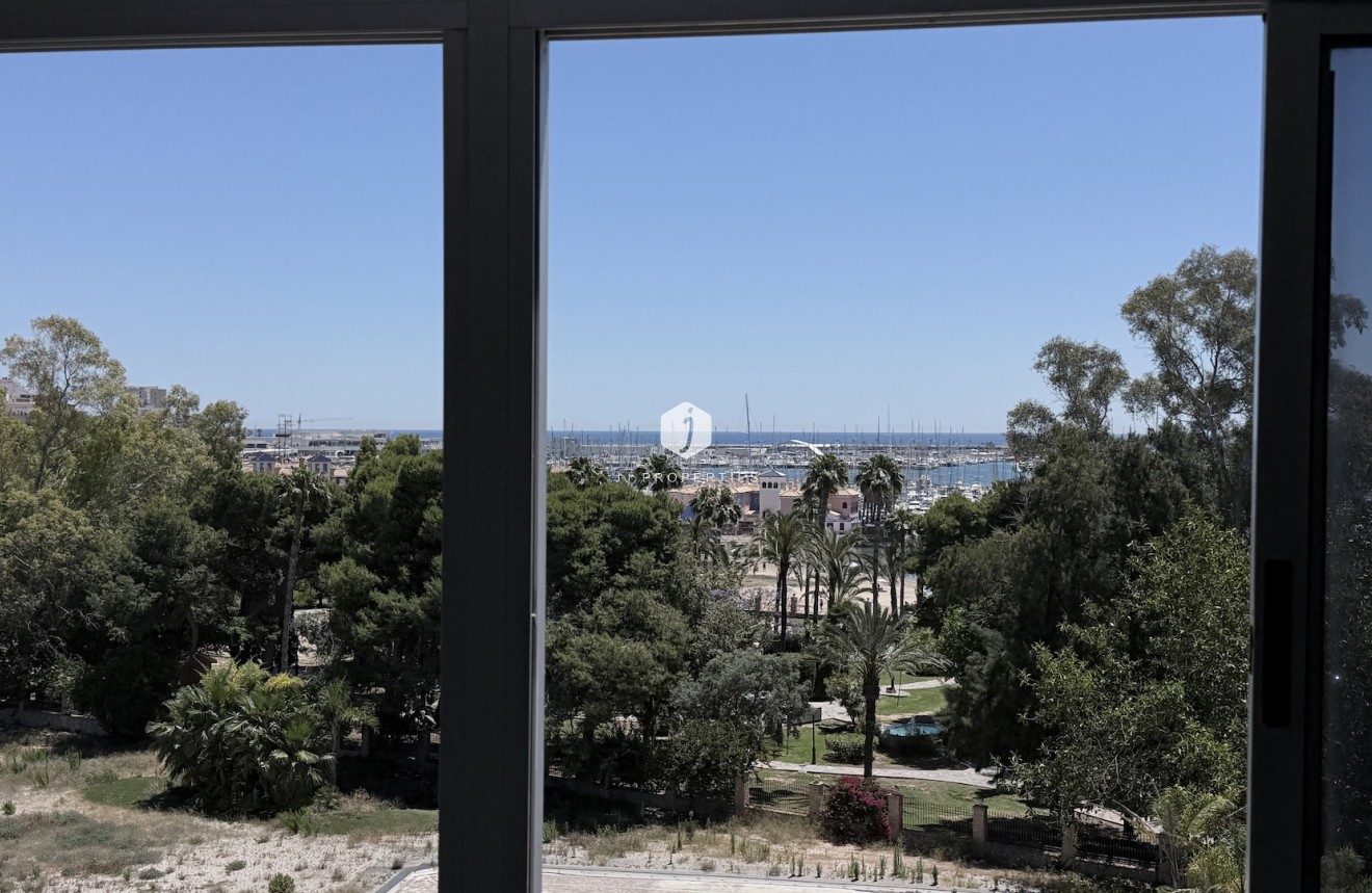 Resale - Apartment / flat -
Torrevieja - Costa Blanca