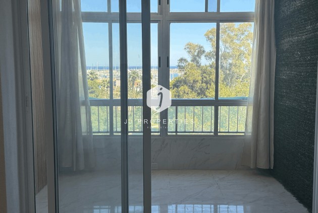 Resale - Apartment / flat -
Torrevieja - Costa Blanca