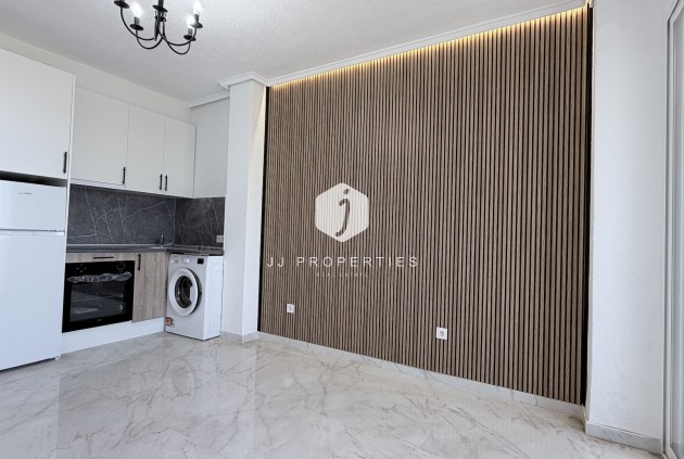 Resale - Apartment / flat -
Torrevieja - Costa Blanca
