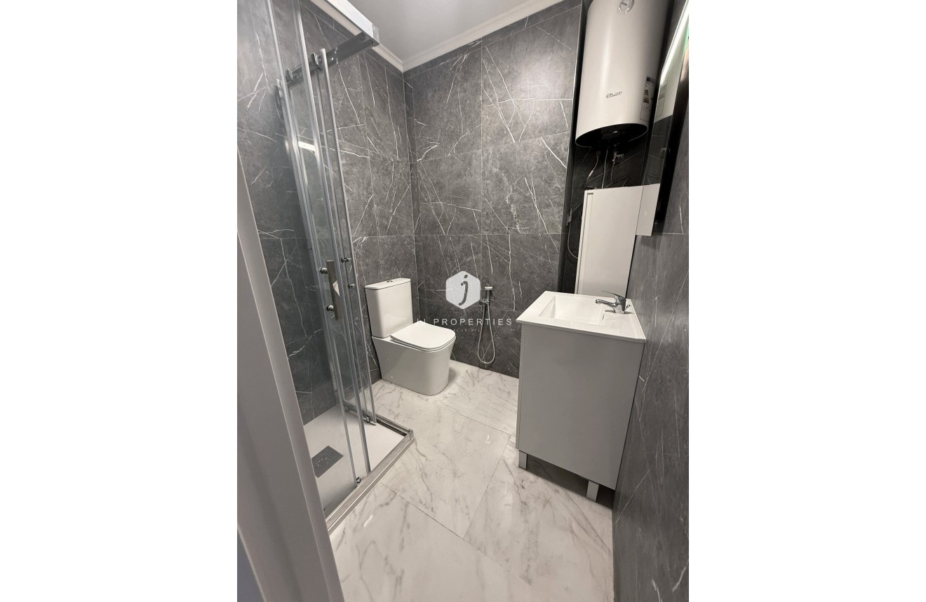 Resale - Apartment / flat -
Torrevieja - Costa Blanca