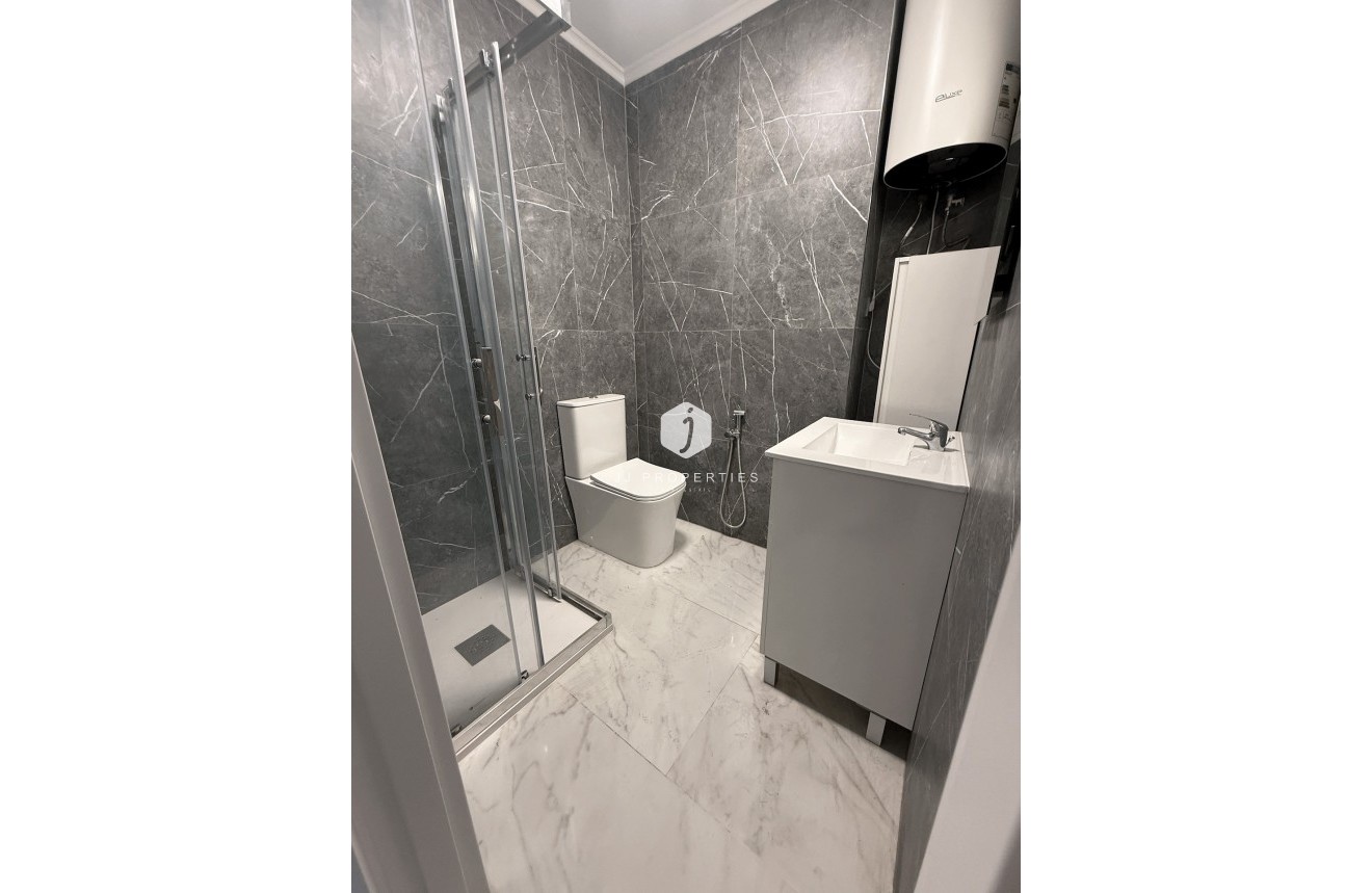 Resale - Apartment / flat -
Torrevieja - Costa Blanca