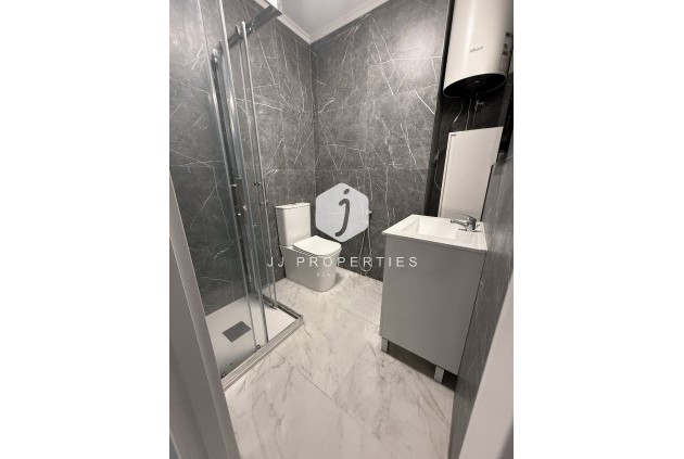Resale - Apartment / flat -
Torrevieja - Costa Blanca