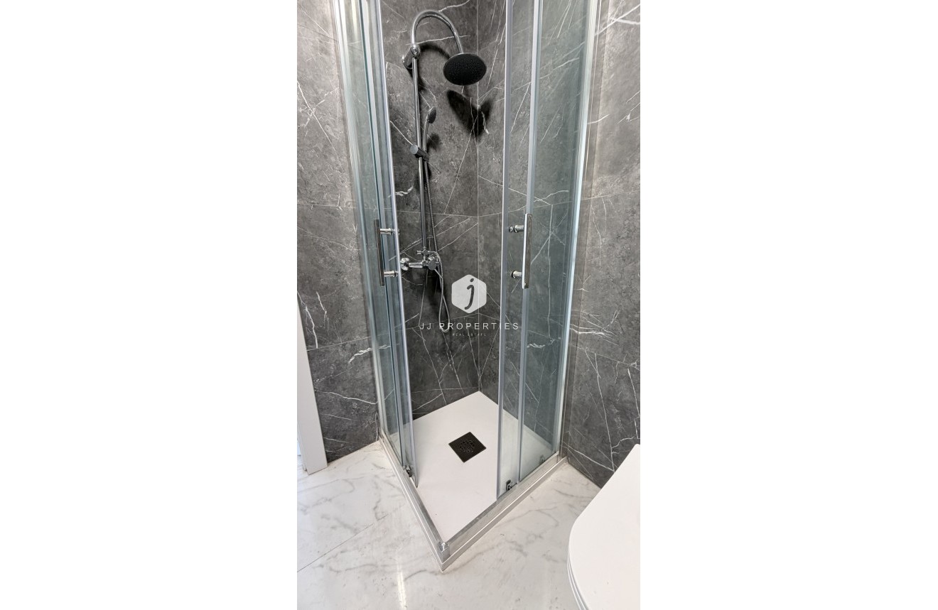 Resale - Apartment / flat -
Torrevieja - Costa Blanca