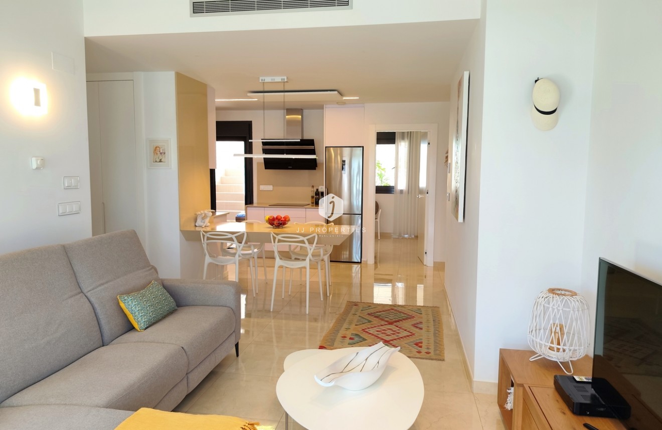 Resale - Villa -
San Miguel de Salinas - Inland