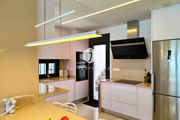 Resale - Villa -
San Miguel de Salinas - Inland