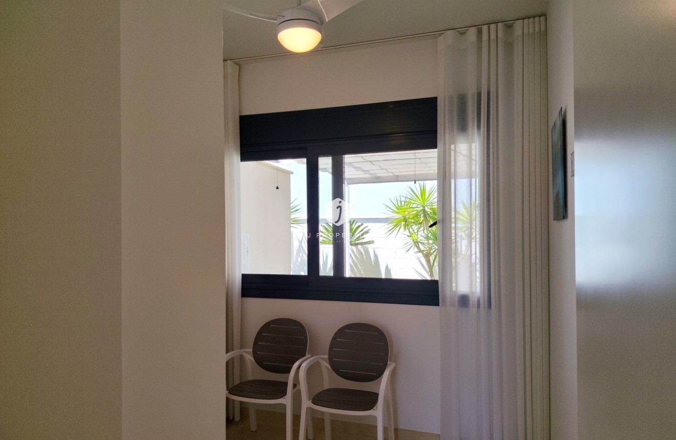 Resale - Villa -
San Miguel de Salinas - Inland