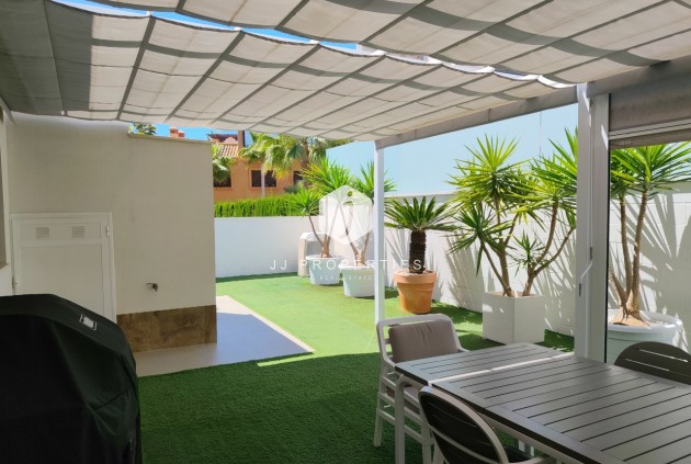 Resale - Villa -
San Miguel de Salinas - Inland