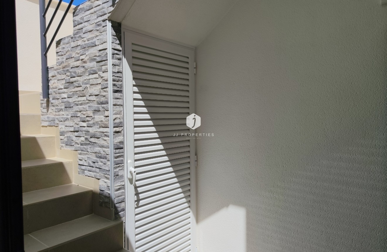 Resale - Villa -
San Miguel de Salinas - Inland
