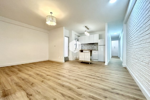 Resale - Apartment / flat -
Torrevieja - Costa Blanca