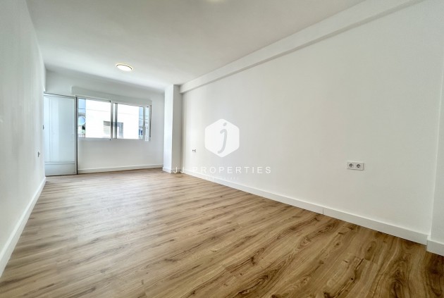 Resale - Apartment / flat -
Torrevieja - Costa Blanca