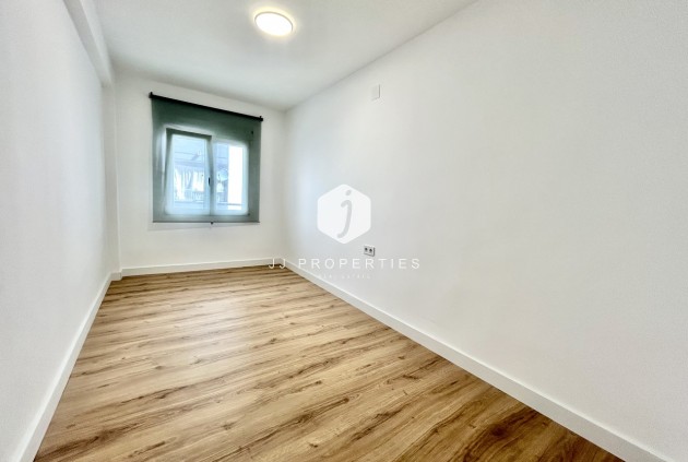 Resale - Apartment / flat -
Torrevieja - Costa Blanca