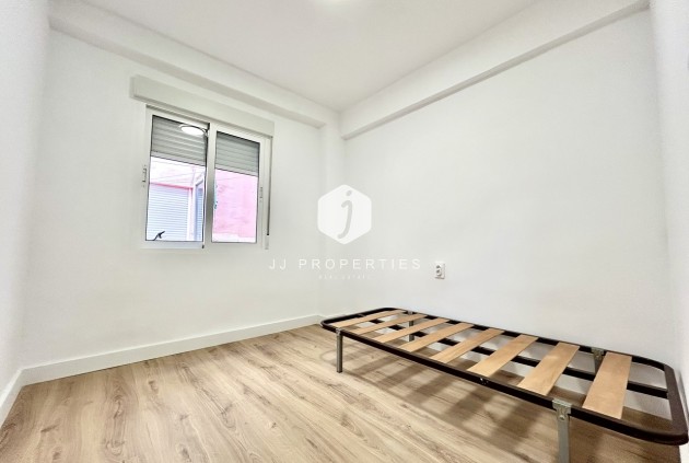Resale - Apartment / flat -
Torrevieja - Costa Blanca