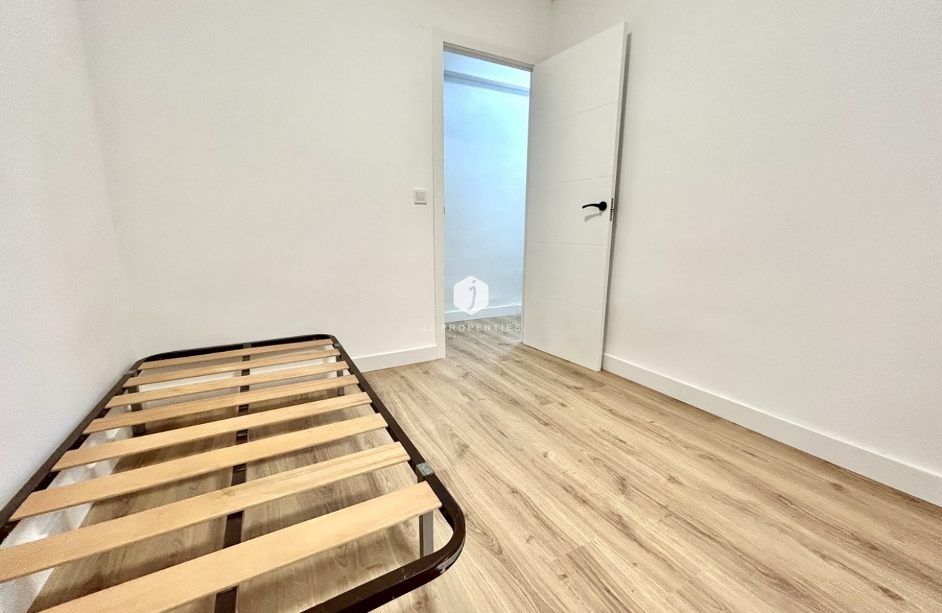 Resale - Apartment / flat -
Torrevieja - Costa Blanca
