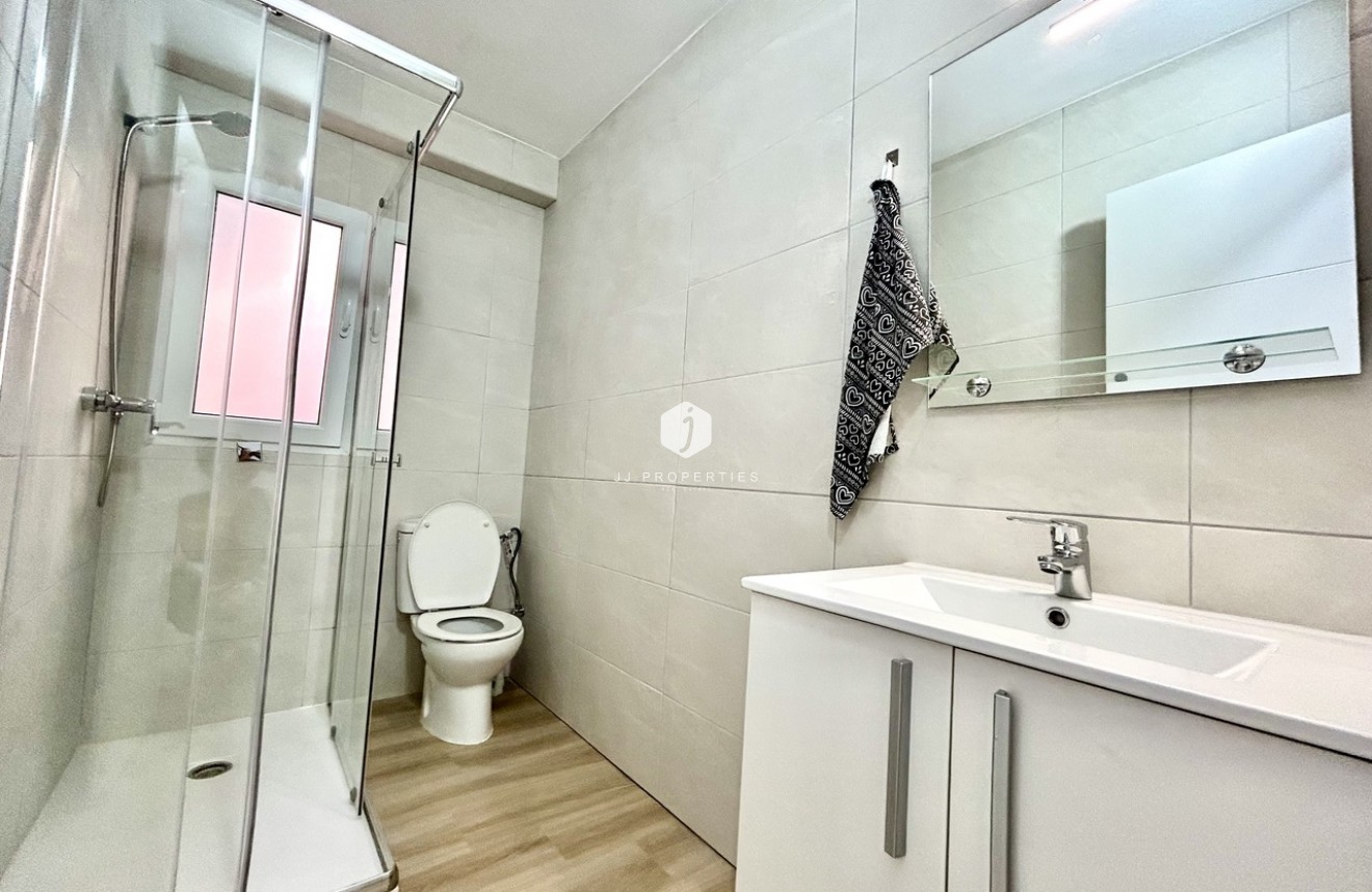 Resale - Apartment / flat -
Torrevieja - Costa Blanca