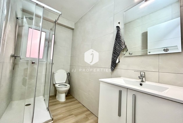 Resale - Apartment / flat -
Torrevieja - Costa Blanca