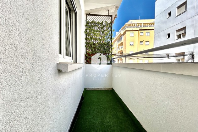 Resale - Apartment / flat -
Torrevieja - Costa Blanca