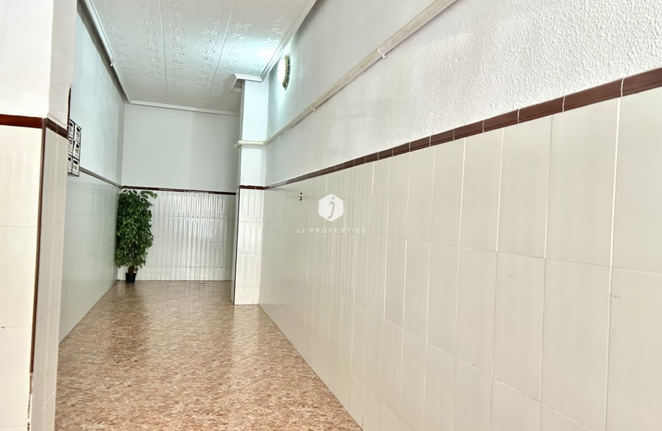 Resale - Apartment / flat -
Torrevieja - Costa Blanca