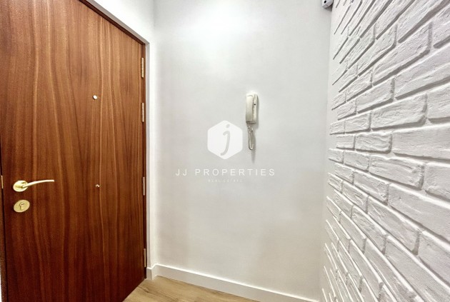 Resale - Apartment / flat -
Torrevieja - Costa Blanca