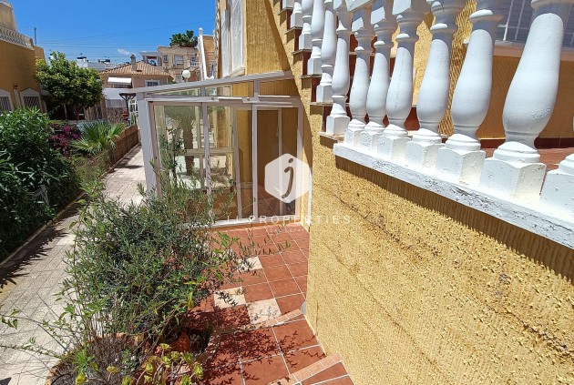 Resale - Chalet -
Orihuela Costa - Costa Blanca