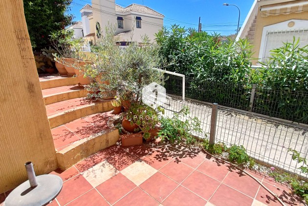 Resale - Chalet -
Orihuela Costa - Costa Blanca