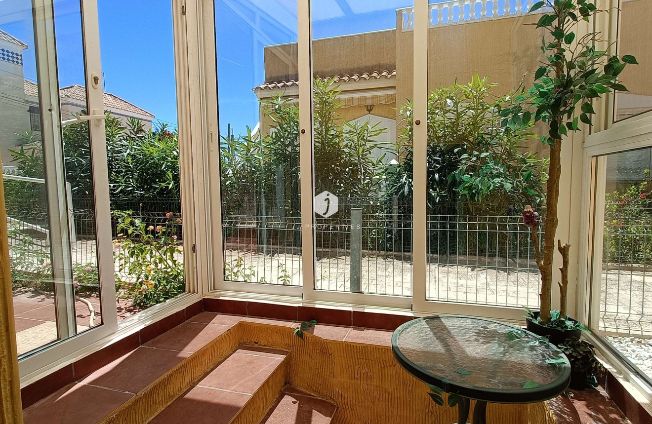 Resale - Chalet -
Orihuela Costa - Costa Blanca