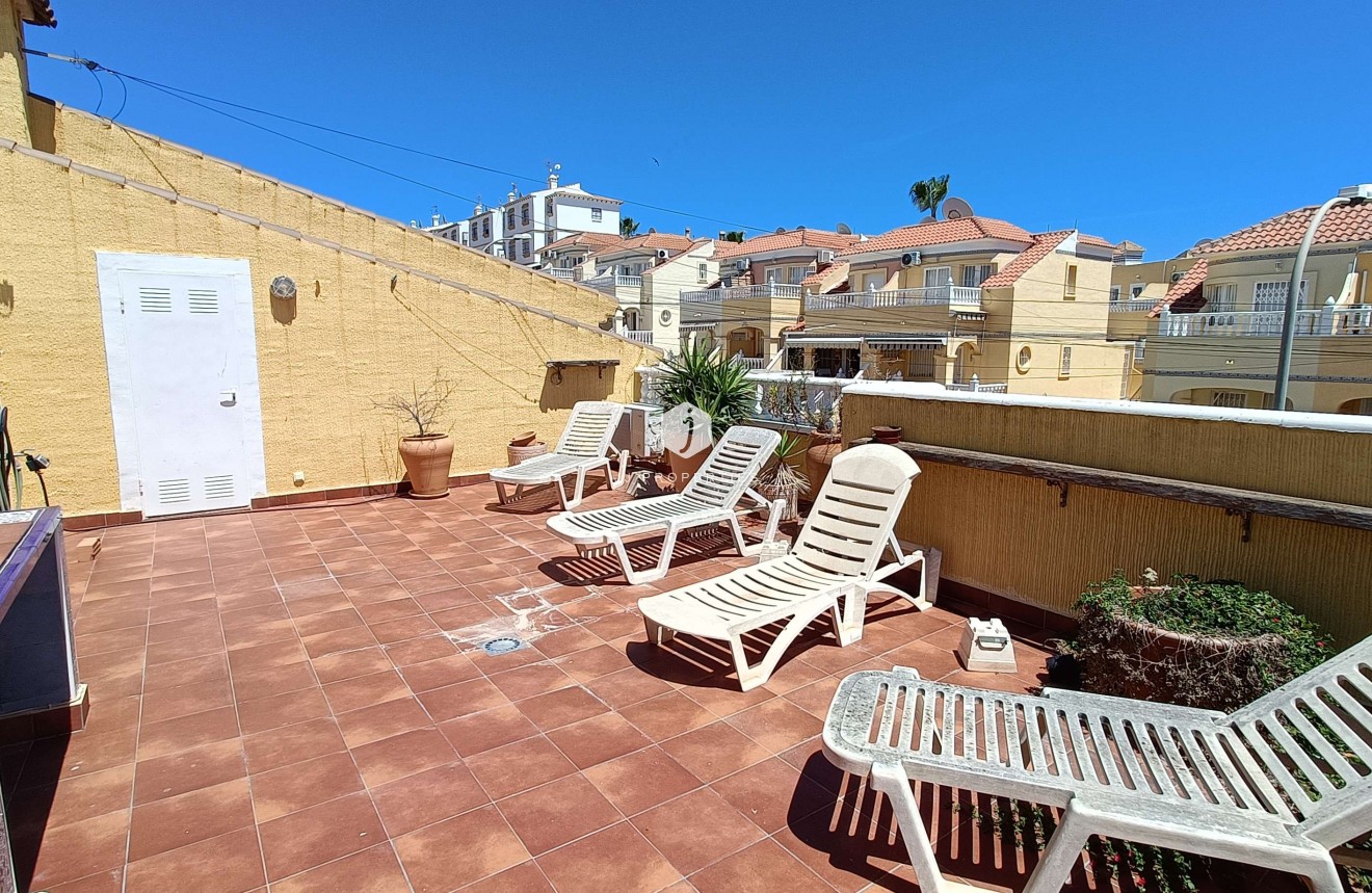 Resale - Chalet -
Orihuela Costa - Costa Blanca