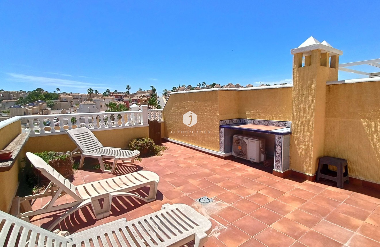 Resale - Chalet -
Orihuela Costa - Costa Blanca