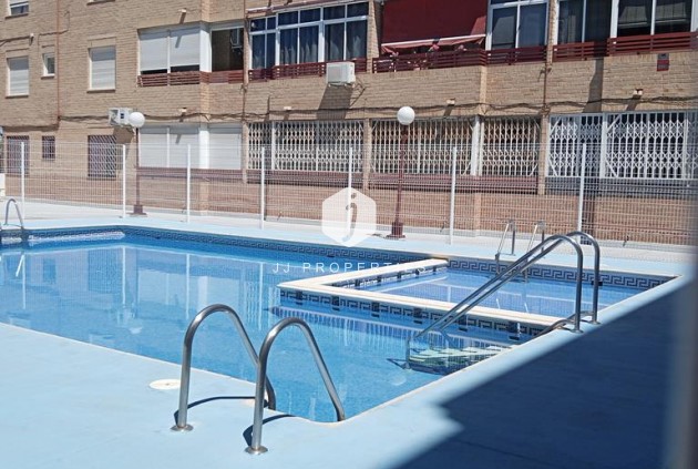 D'occasion - Appartement -
Torrevieja - El molino