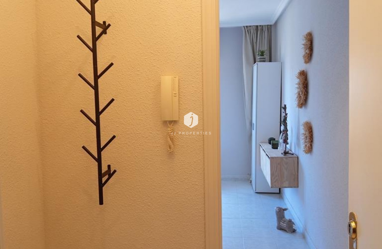 D'occasion - Appartement -
Torrevieja - El molino