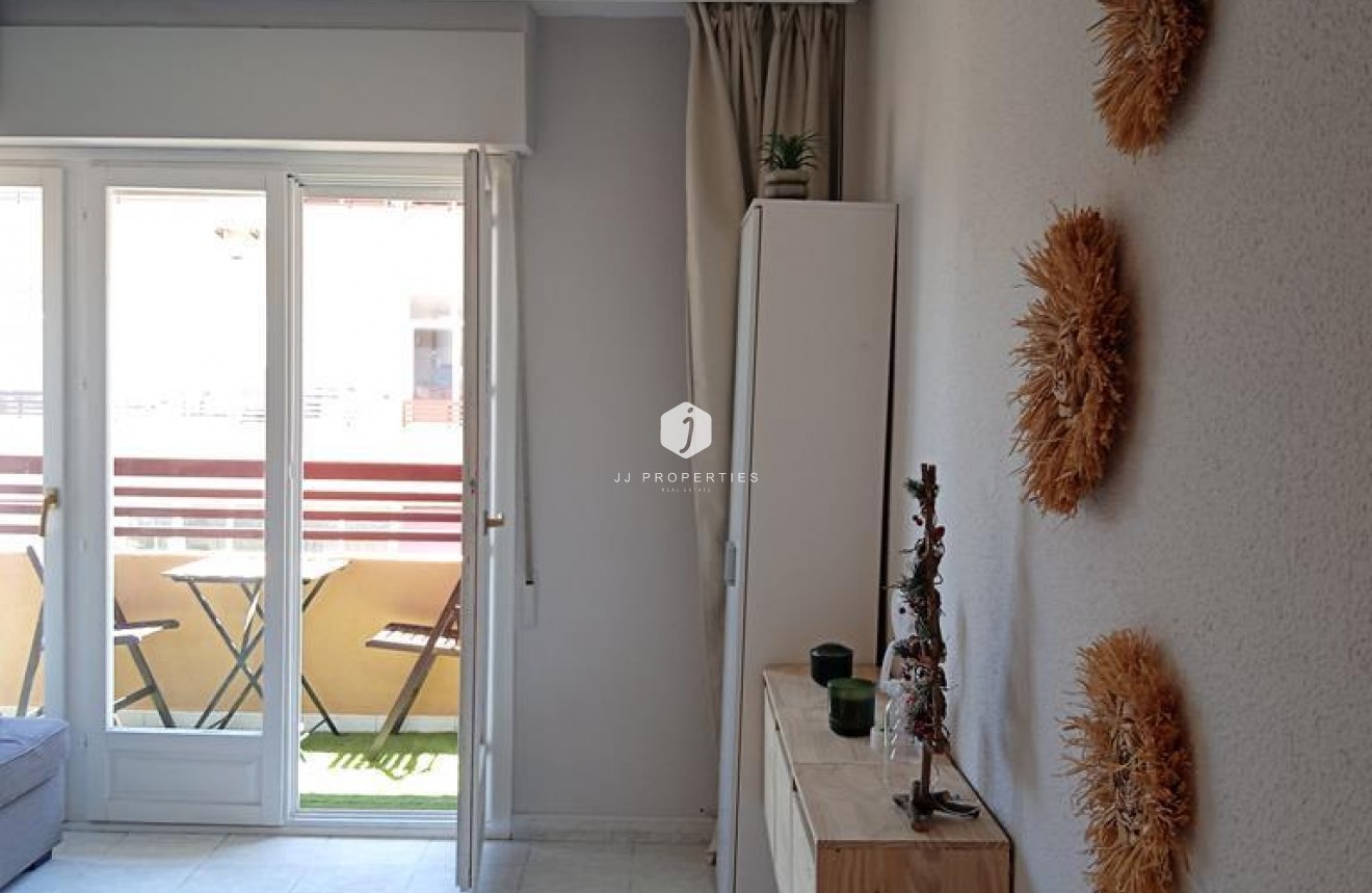 D'occasion - Appartement -
Torrevieja - El molino