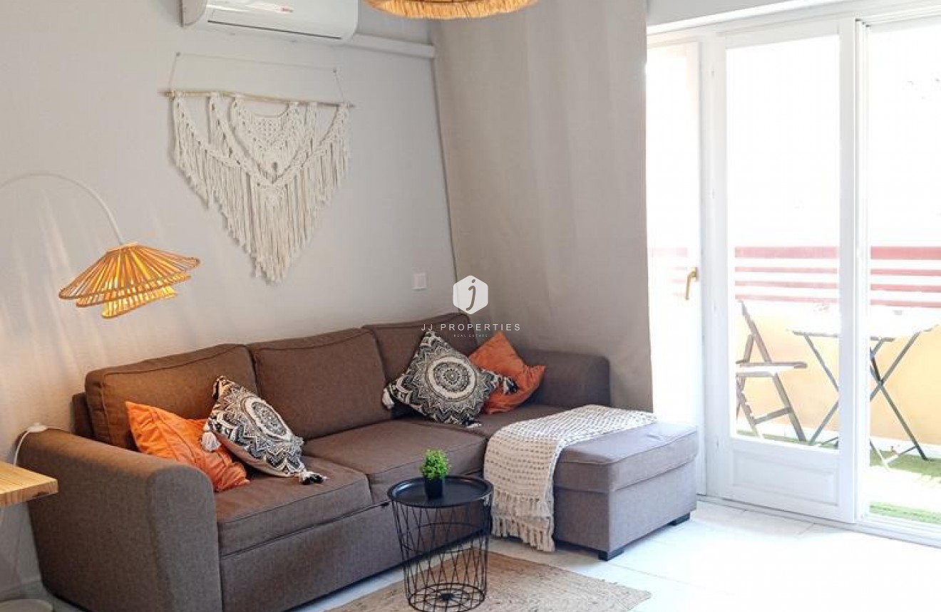 D'occasion - Appartement -
Torrevieja - El molino