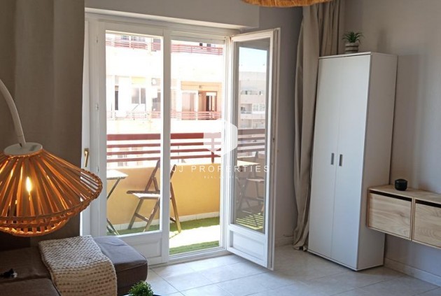 D'occasion - Appartement -
Torrevieja - El molino