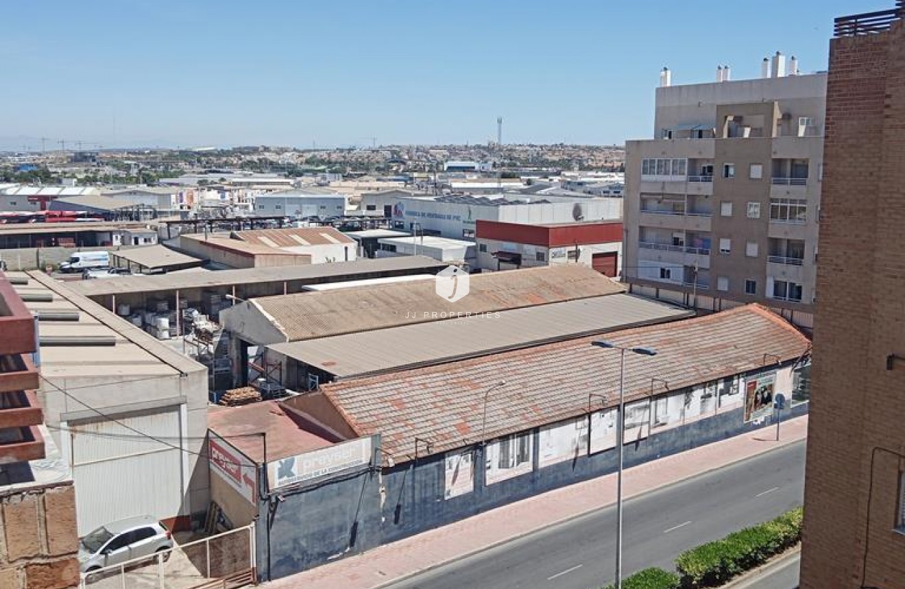 D'occasion - Appartement -
Torrevieja - El molino