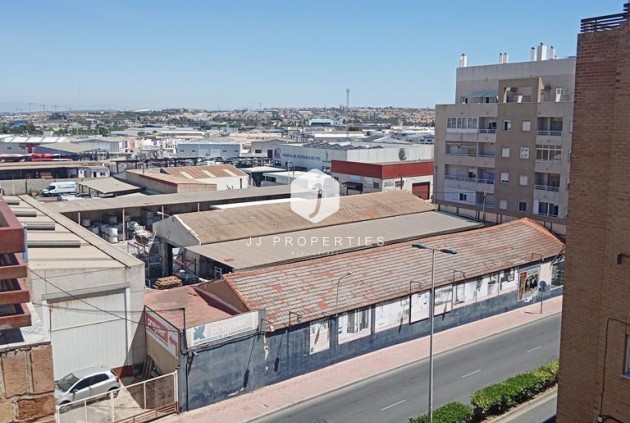 D'occasion - Appartement -
Torrevieja - El molino