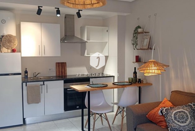 D'occasion - Appartement -
Torrevieja - El molino