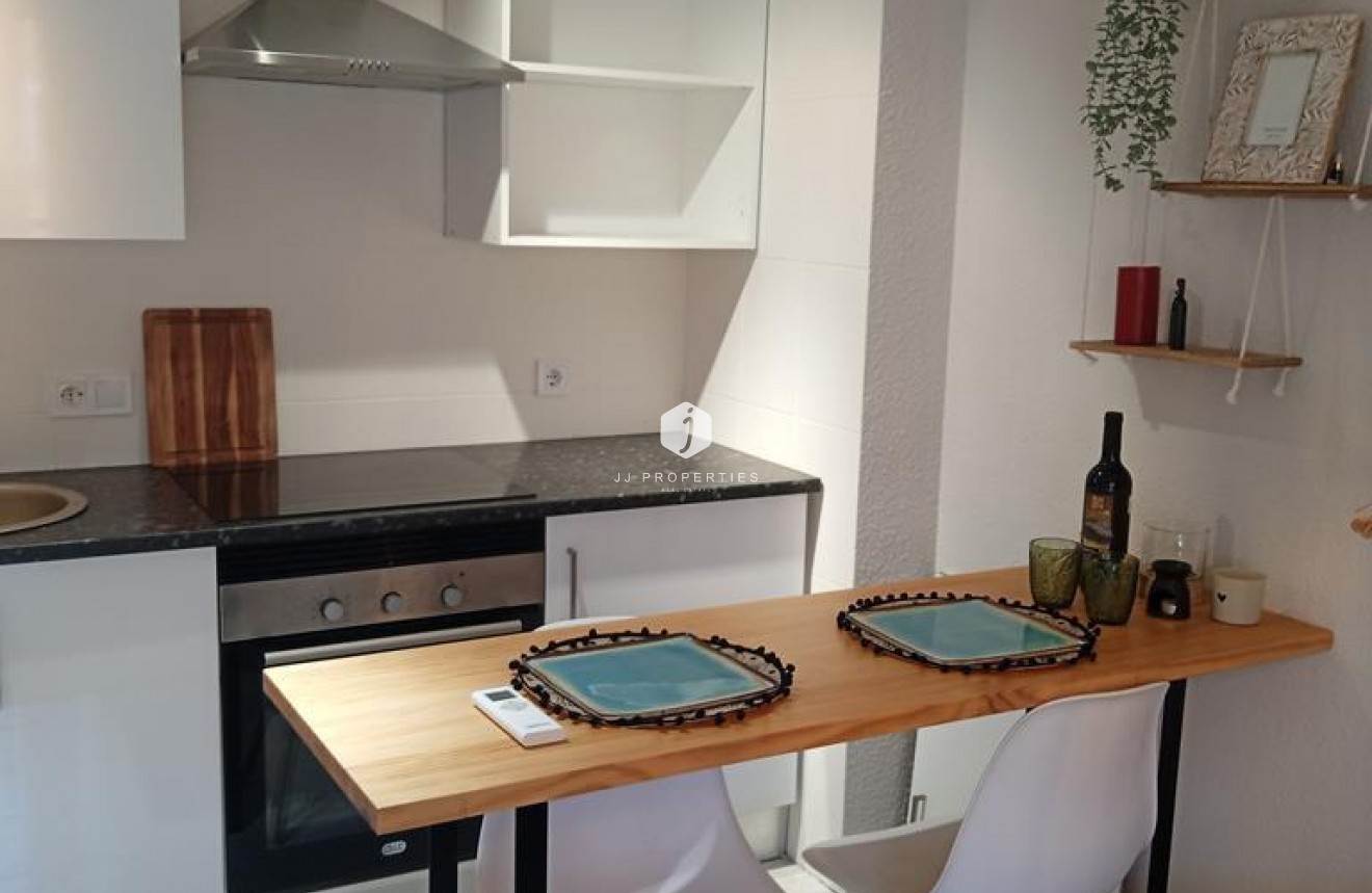 D'occasion - Appartement -
Torrevieja - El molino
