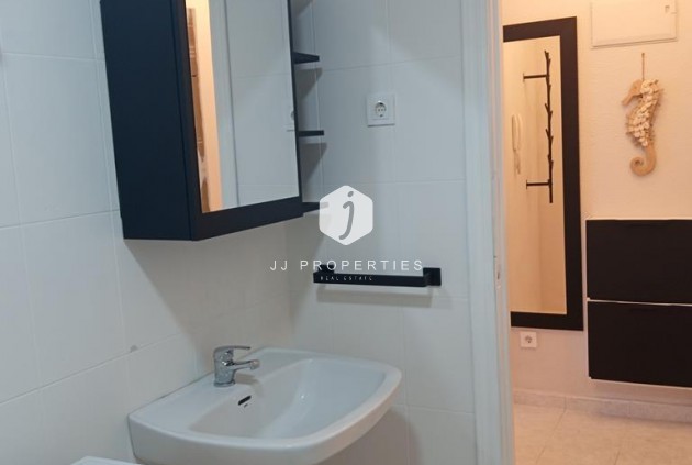 D'occasion - Appartement -
Torrevieja - El molino