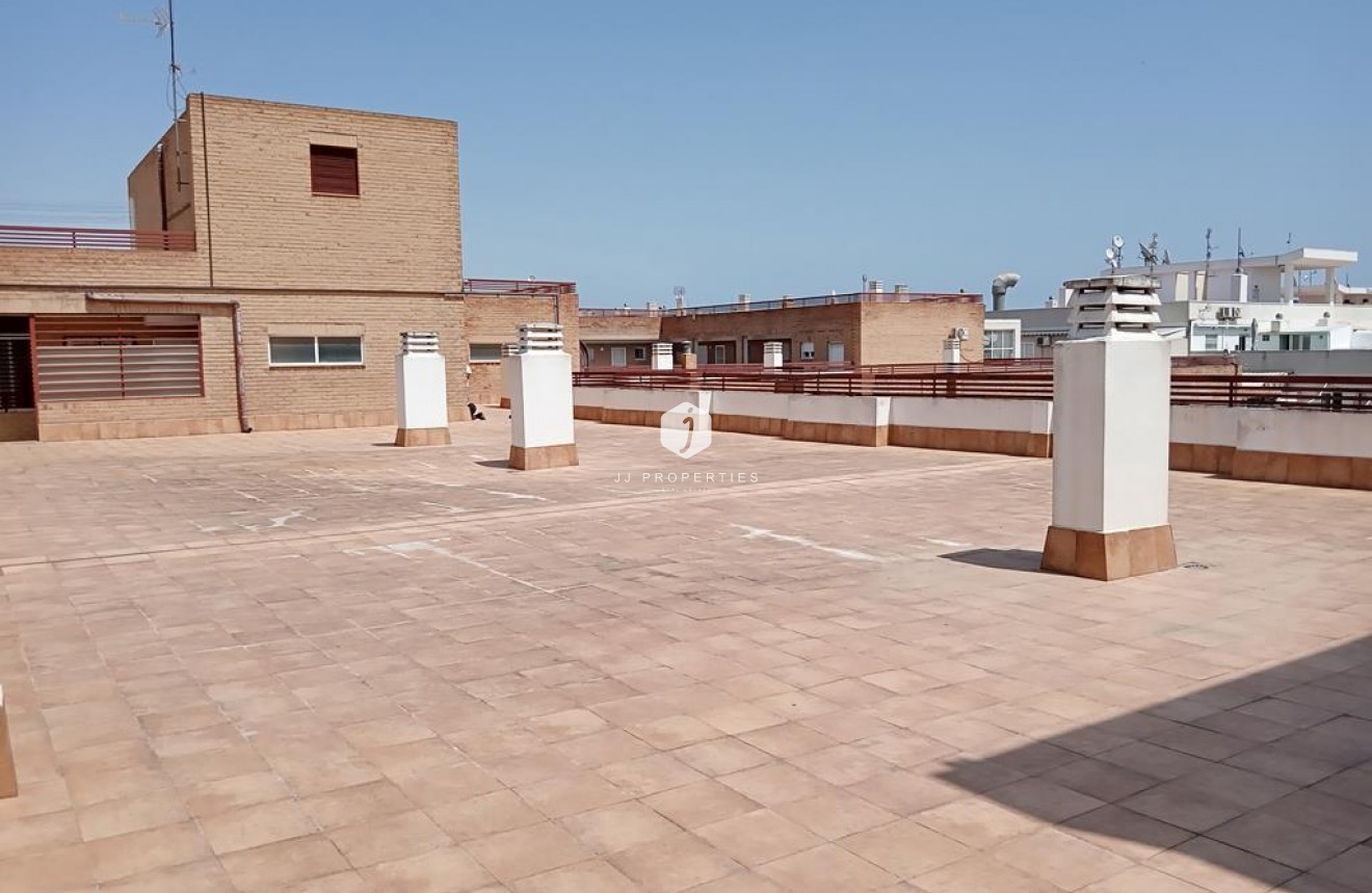 D'occasion - Appartement -
Torrevieja - El molino